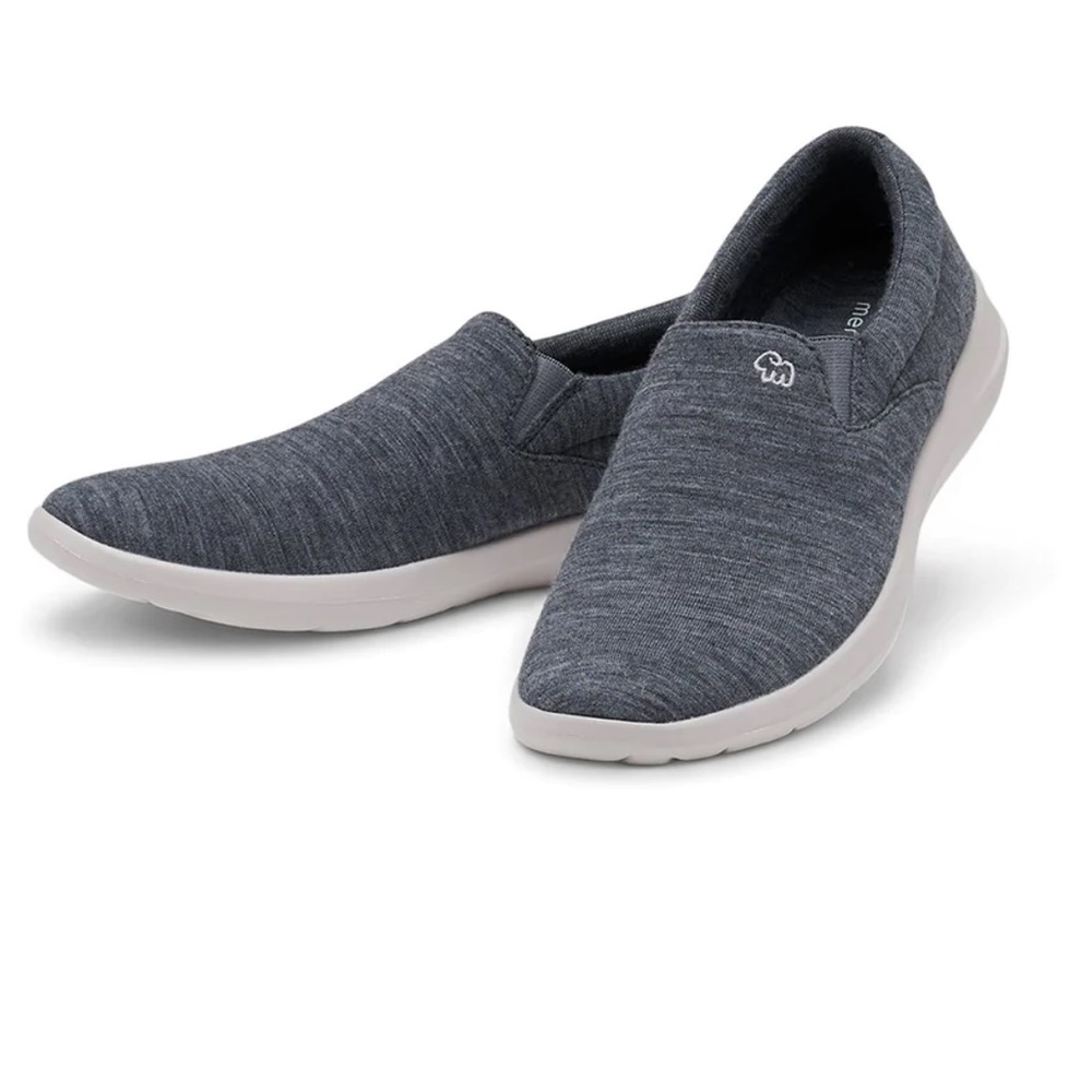 Merinos Mens Size 8 Slip On Knit Sneakers